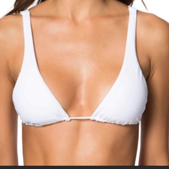 O'Neill Other - White O’Neill Bathing Suit Top